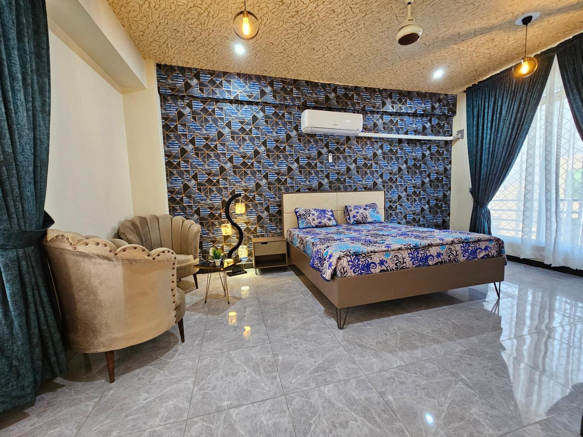 Motorway Majesty Suites Islamabad - Near Islamabad International Airport And Motorway Quarto foto